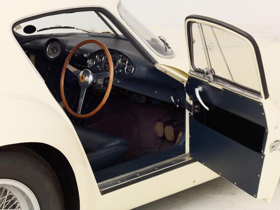  Ferrari 410 Berlinetta Speciale 1955 года  (фото 25 из 47)